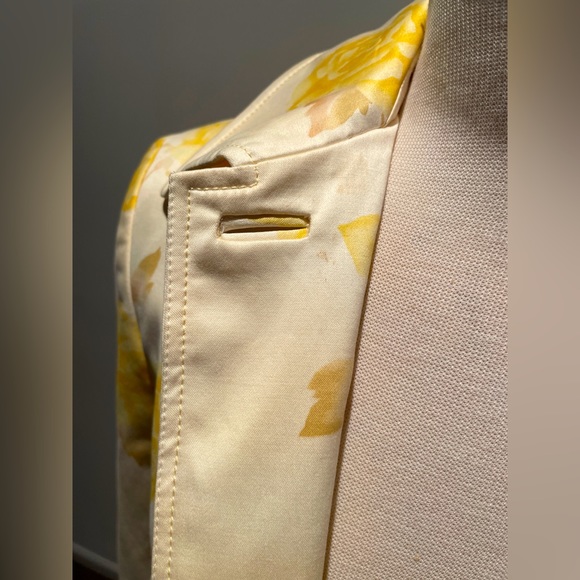 BANANA REPUBLIC Cream & Yellow ROSES Trench Coat Size S NWT $228 - Picture 10 of 15